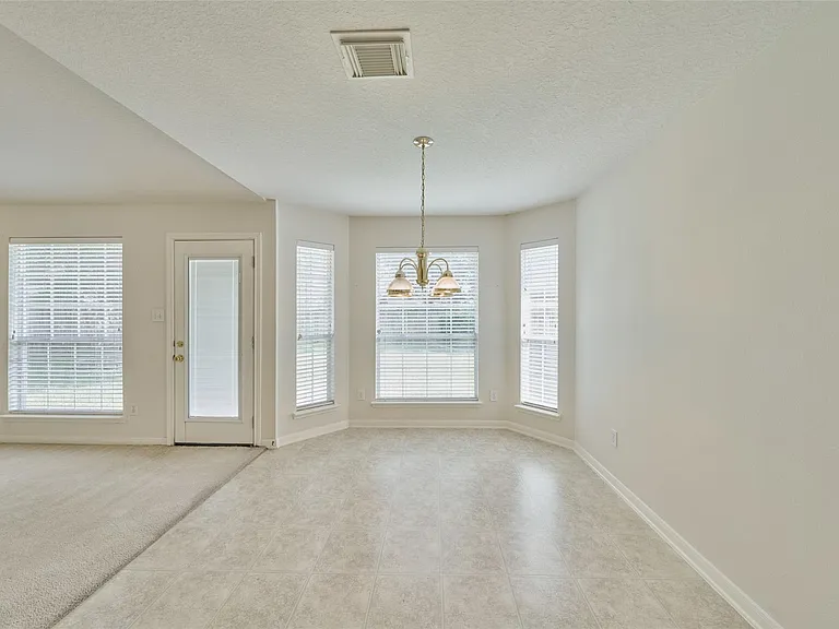 506 Elm Ridge Dr — Photo 12
