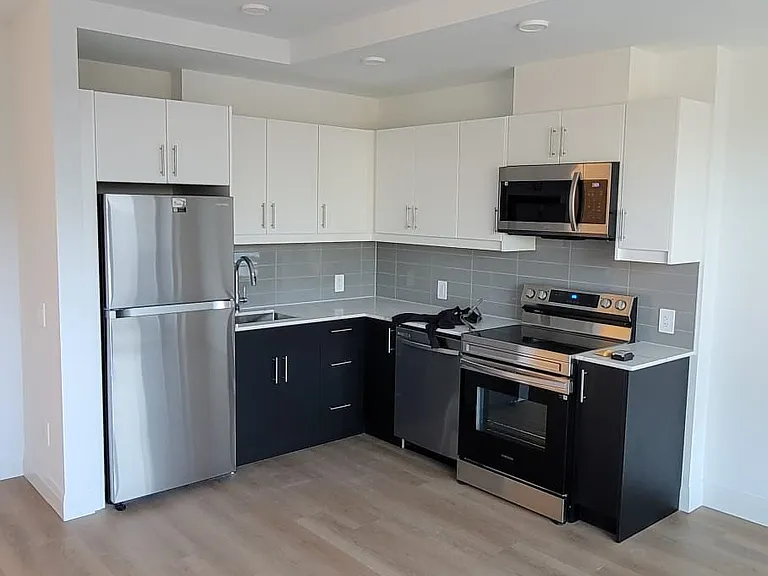 1333 Weber St E #204 — Photo 10