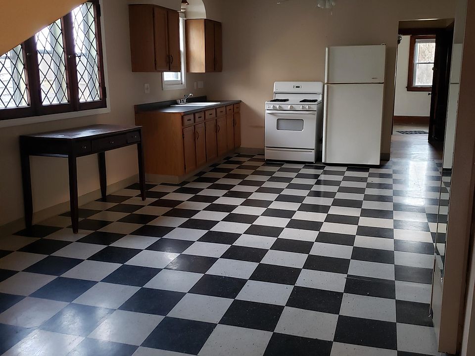 1st image of 407 Potomac Ave #3
