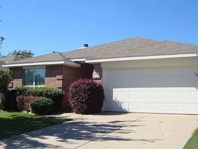 108 Pagoda Dr — Photo 1