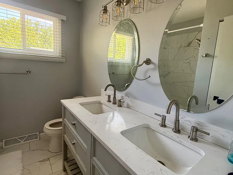 24051 Russell Ave — Photo 13