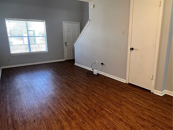 4th image of 914 Spring Loop APT D