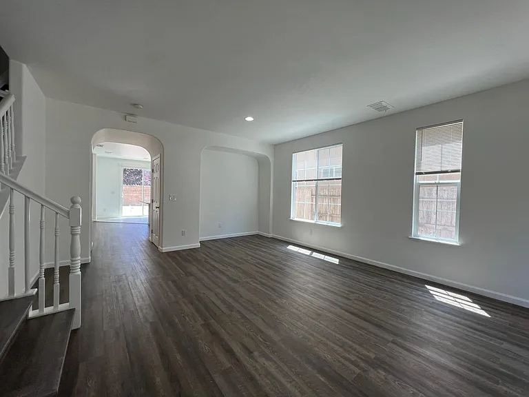 120 Stone Valley Cir — Photo 4