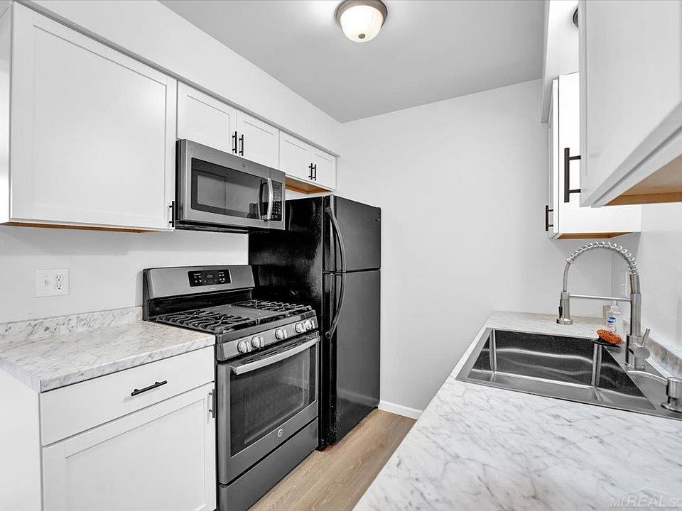 1617 S Riverside Ave Building C-18-4, photo 11