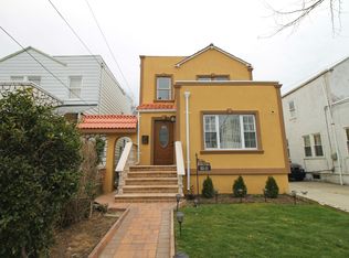 13531 233rd St, Rosedale, NY 11422