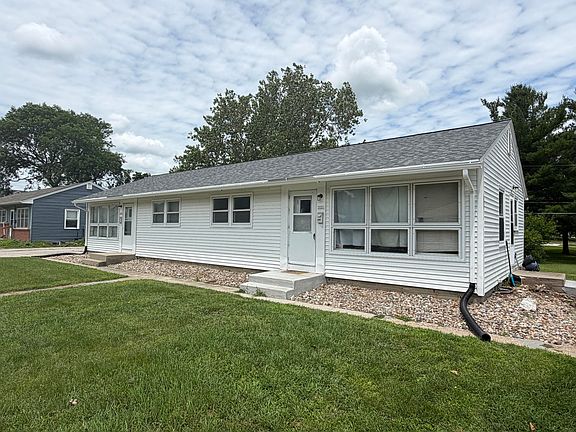 2nd image of 3531/3533 Tripp St