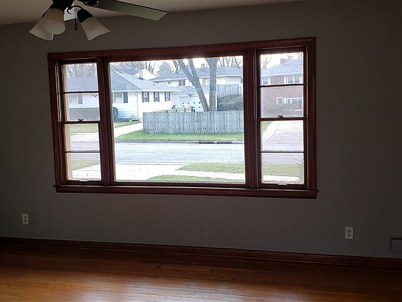 4th image of 3818 Dakota Ln