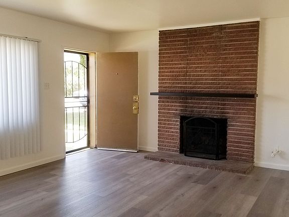 3rd image of 140 E Pearl St