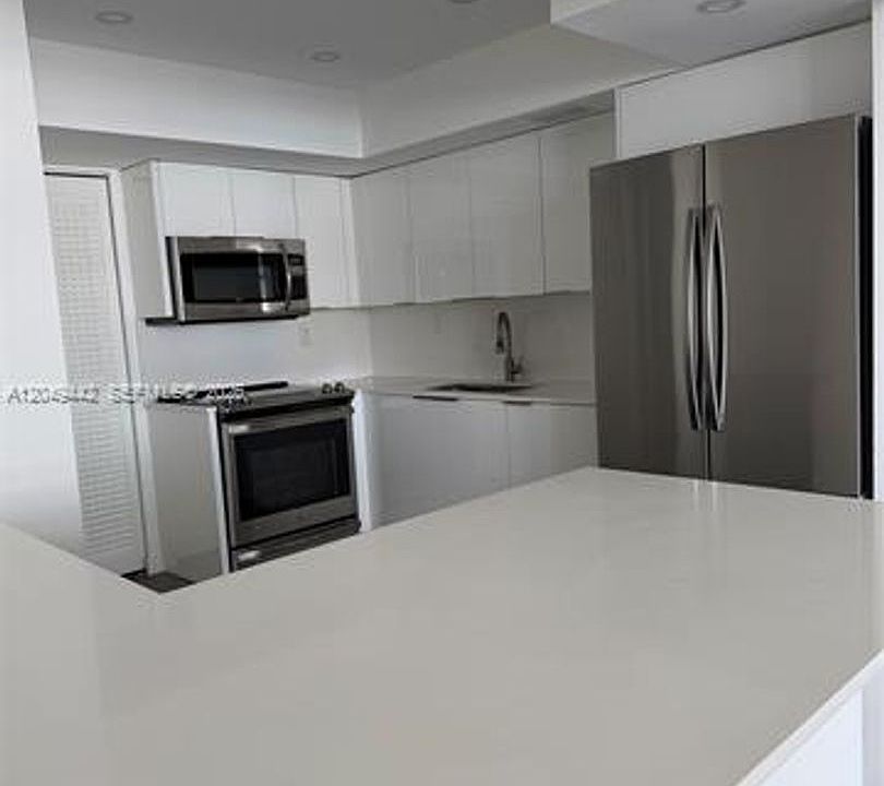 1st image of 1420 Brickell Bay Dr #Cu-1005c