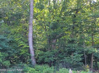 Horn Owl Ln, Tobyhanna, PA 18466