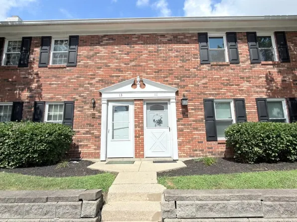11 Queens Ct, West Chester, OH 45069