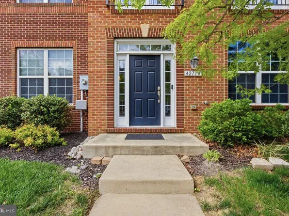 42770 Hay Rd, Ashburn, VA 20147