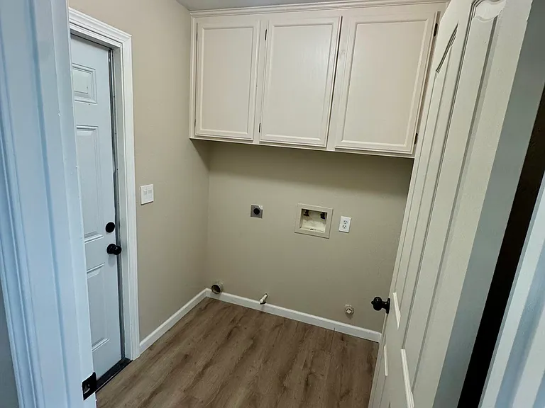 704 Lassen Ave — Photo 13