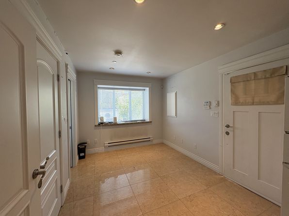 2 bedroom rental in Vancouver — photo 15