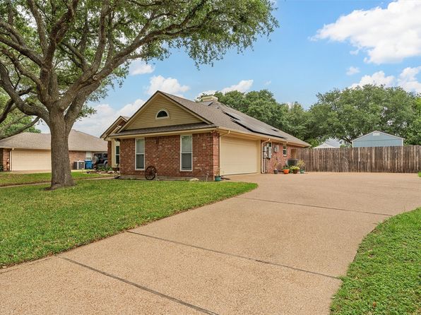 908 Snow Mass Dr, Hewitt, TX 76643