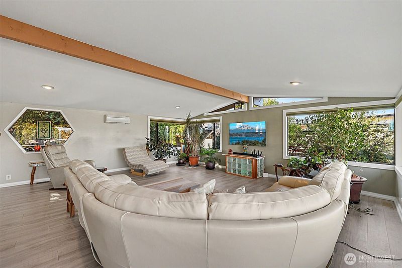 4th image of 3739 S 243rd Street