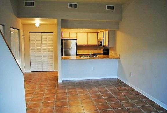 Kitchen/Living Area