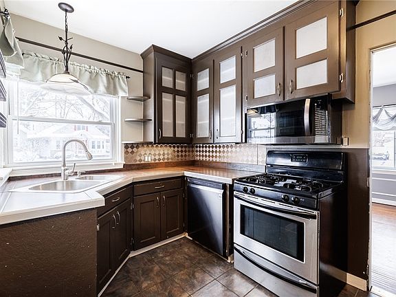 4th image of 101 Freemont Rd