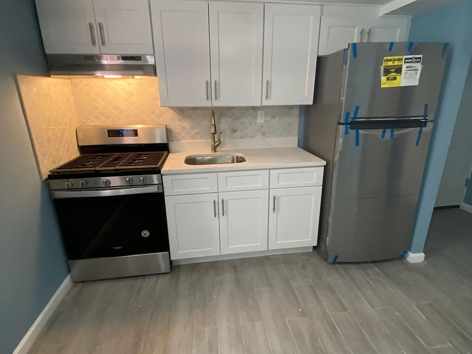 1st image of 293 Hayward St #B