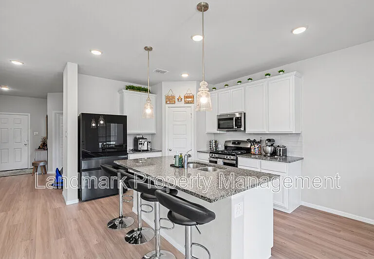 1206 Fox Chase Dr — Photo 12