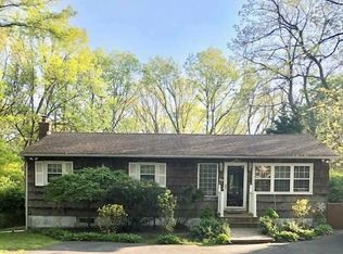 68 Dillmont Dr, Smithtown, NY 11787