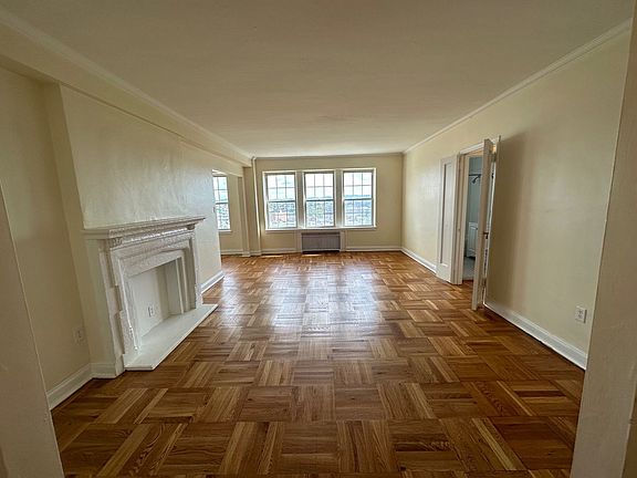 4th image of 3955 Bigelow Blvd #711