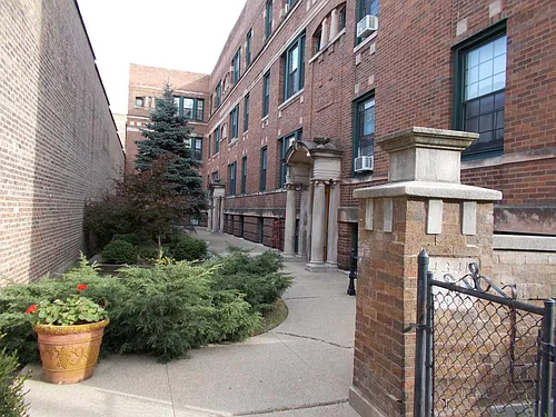 4341 N Damen Ave #3W Photo 1