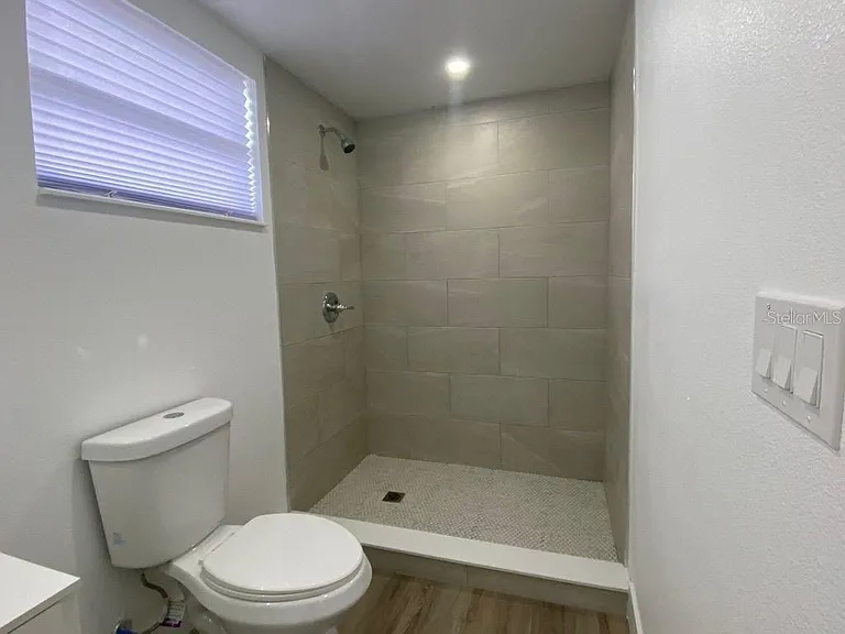 22011 Catherine Ave — Photo 16