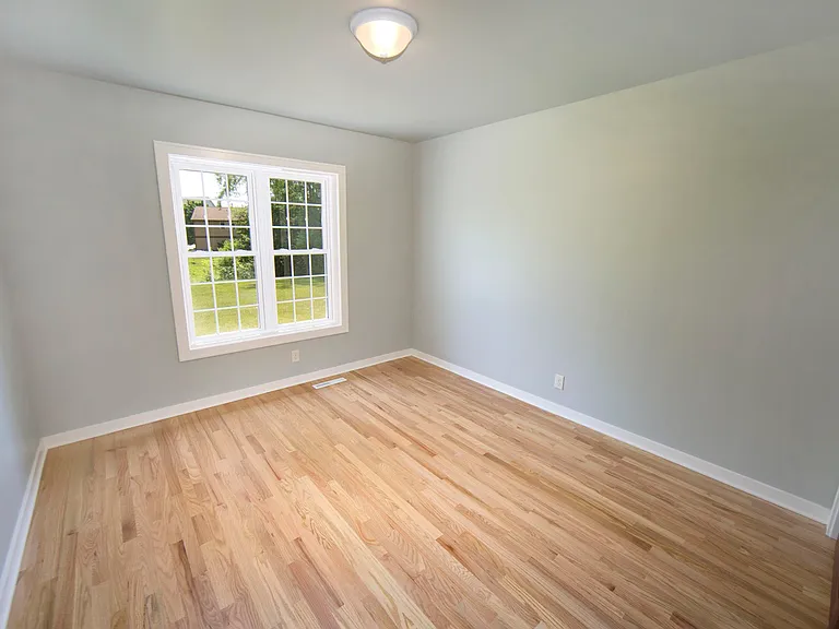 1255 Westwood Dr — Photo 13