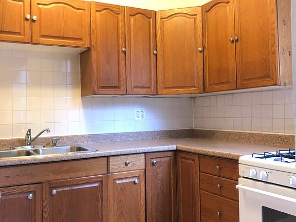 4th image of 5338 N Kenmore Ave #2E