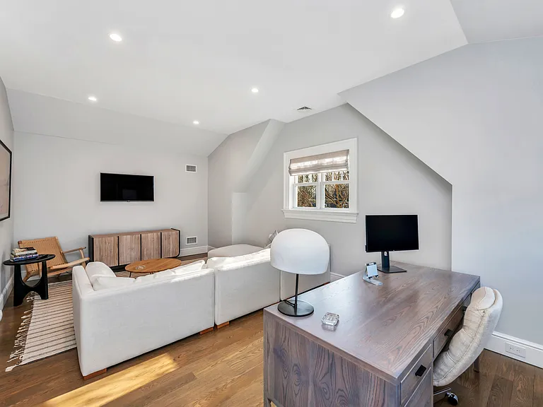 21 Barn Ln — Photo 39