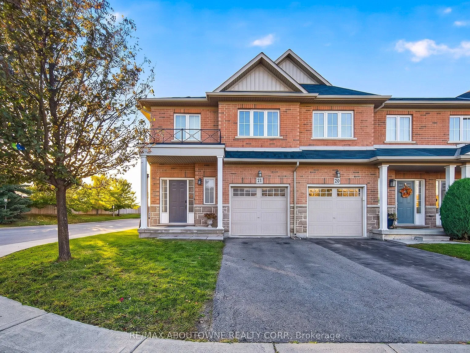 3 bed, $2,900 — Photo 1