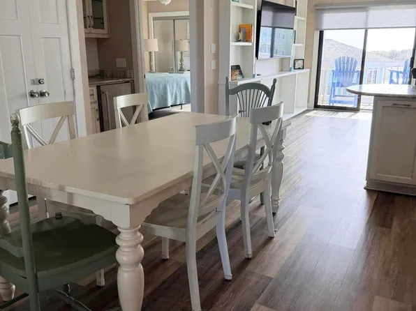 9201 Coast Guard Road #D206, Emerald Isle, NC 28594