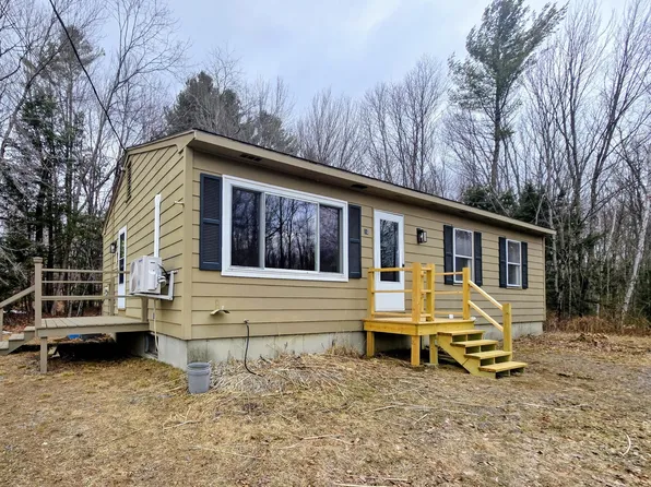 16 White Avenue, Jay, ME 04239