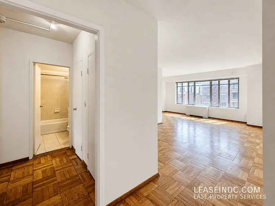 1 bed, 710 sqft, $2,425 — Photo 3
