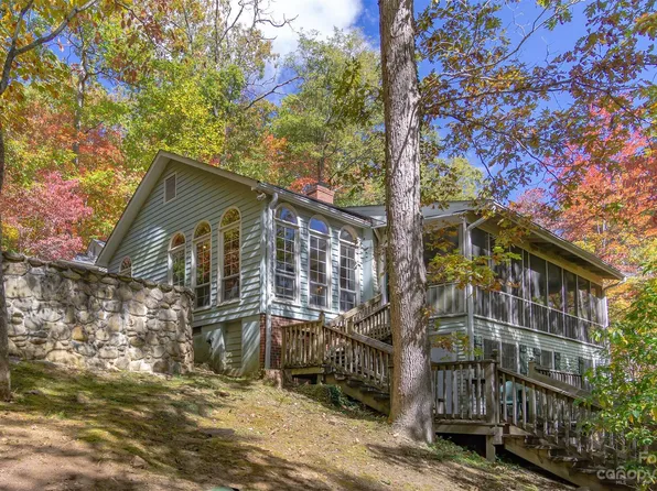 225 N Carolina Ter, Black Mountain, NC 28711