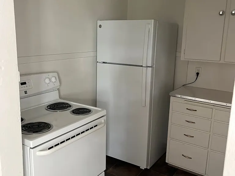 405 NE Oak St — Photo 24