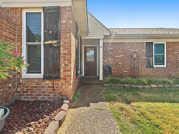 3rd image of 3452 Venson Dr