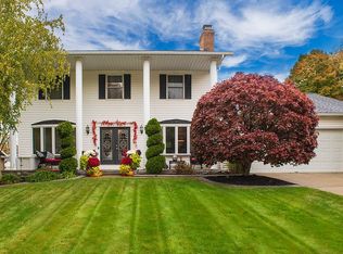 4815 Amherst Rd, Erie, PA 16506