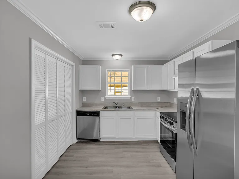1040 Thomasville Estates Way SE — Photo 19