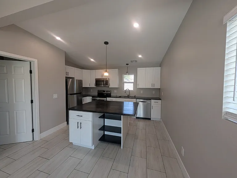 703 N Richey Blvd — Photo 7