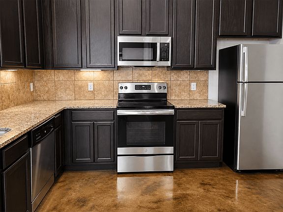 3rd image of 345 Emma Dr #345