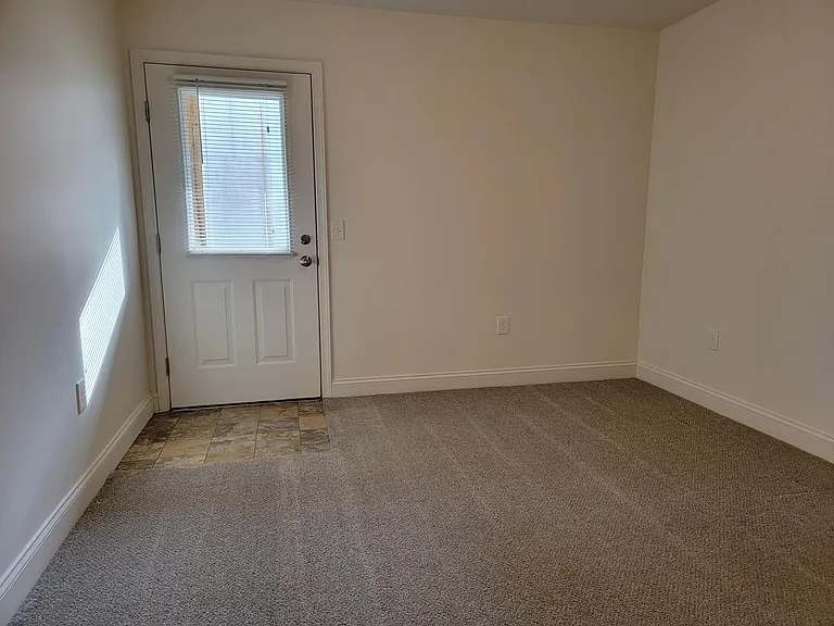 130 Tom Ave #F — Photo 14