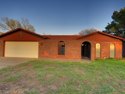 4 Highland Dr, Ransom Canyon, TX, 79366