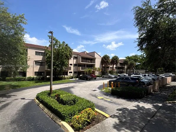 6305 Gage Pl APT 309A, Miami Lakes, FL 33014