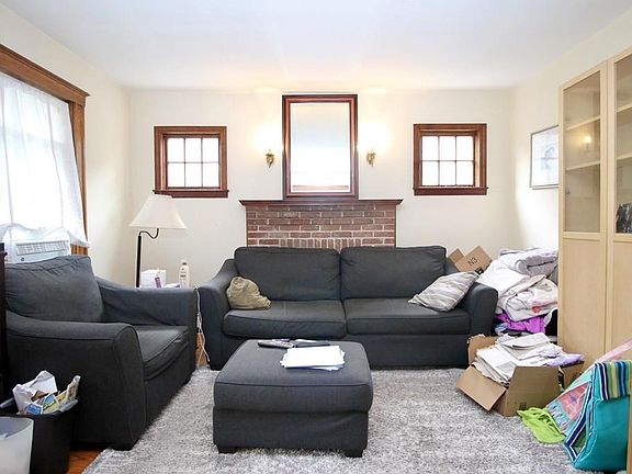 4th image of 51 Pine Cir
