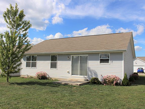 5th image of 223 Parkway Blvd Unit 4