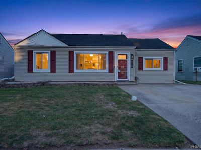 26596 Kathy St, Roseville, MI, 48066