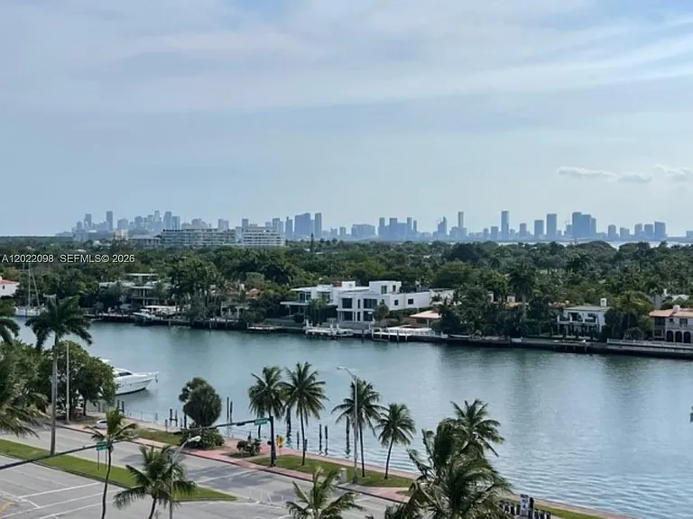 5313 Collins Ave #1004 — Photo 17