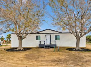 6450 Maricopa Rd, Phelan, CA 92371